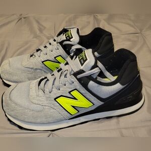 Women's New Balance shoes